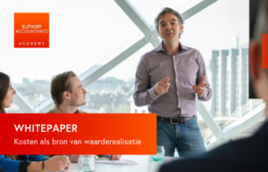 kostenmanagement-presentatie-man-ruimte